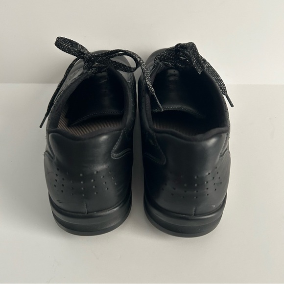 SAS Walk Easy Shoes | Size 9 Wide - Picture 6 of 9